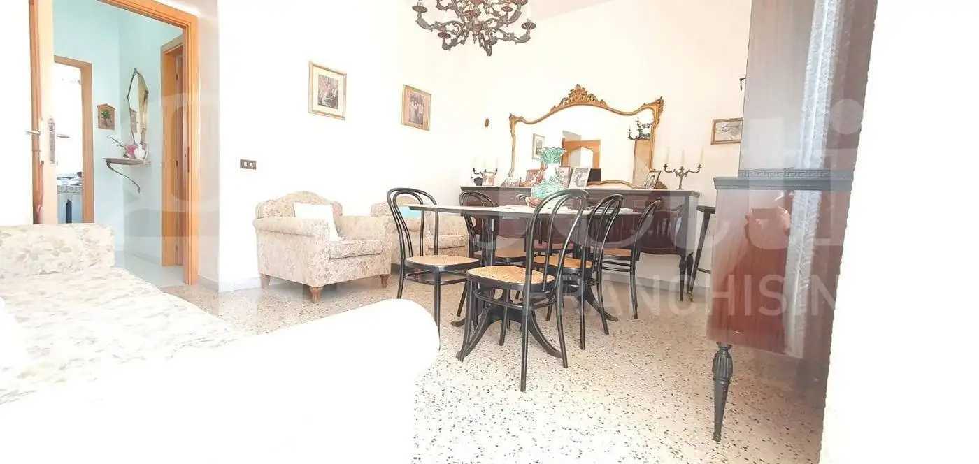 Appartamento in vendita a Napoli