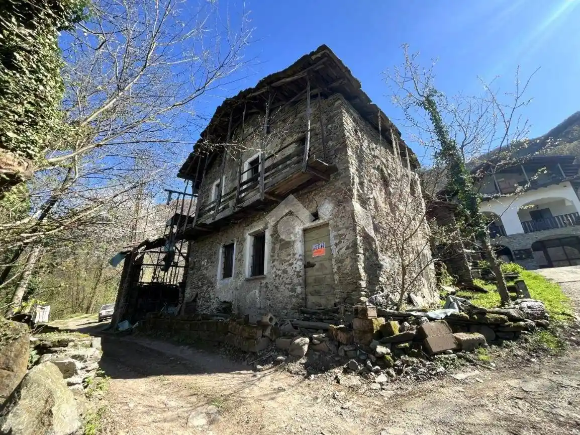 Rustico - Casale in vendita a Colico