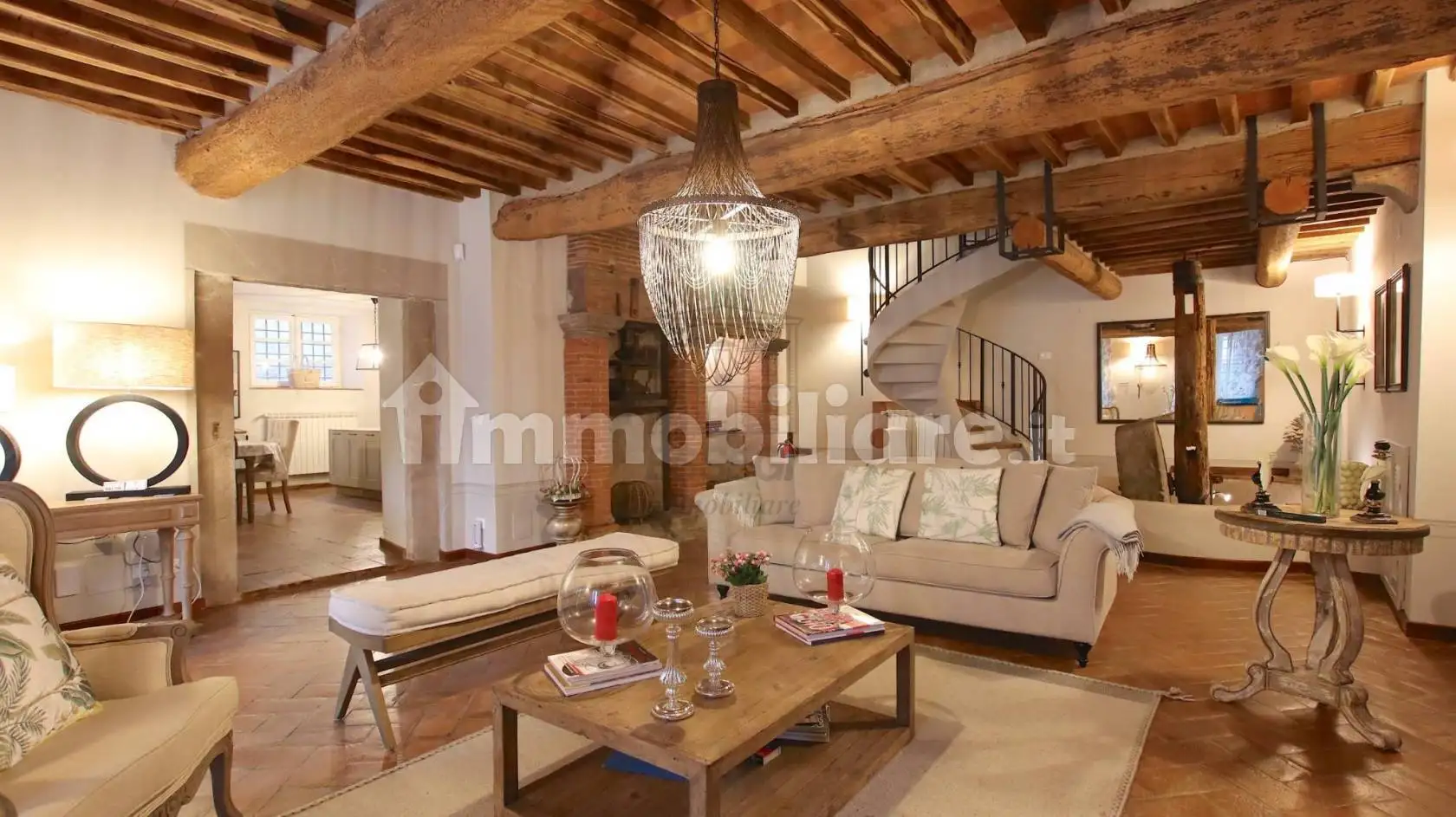 Rustico - Casale in vendita a Lucca