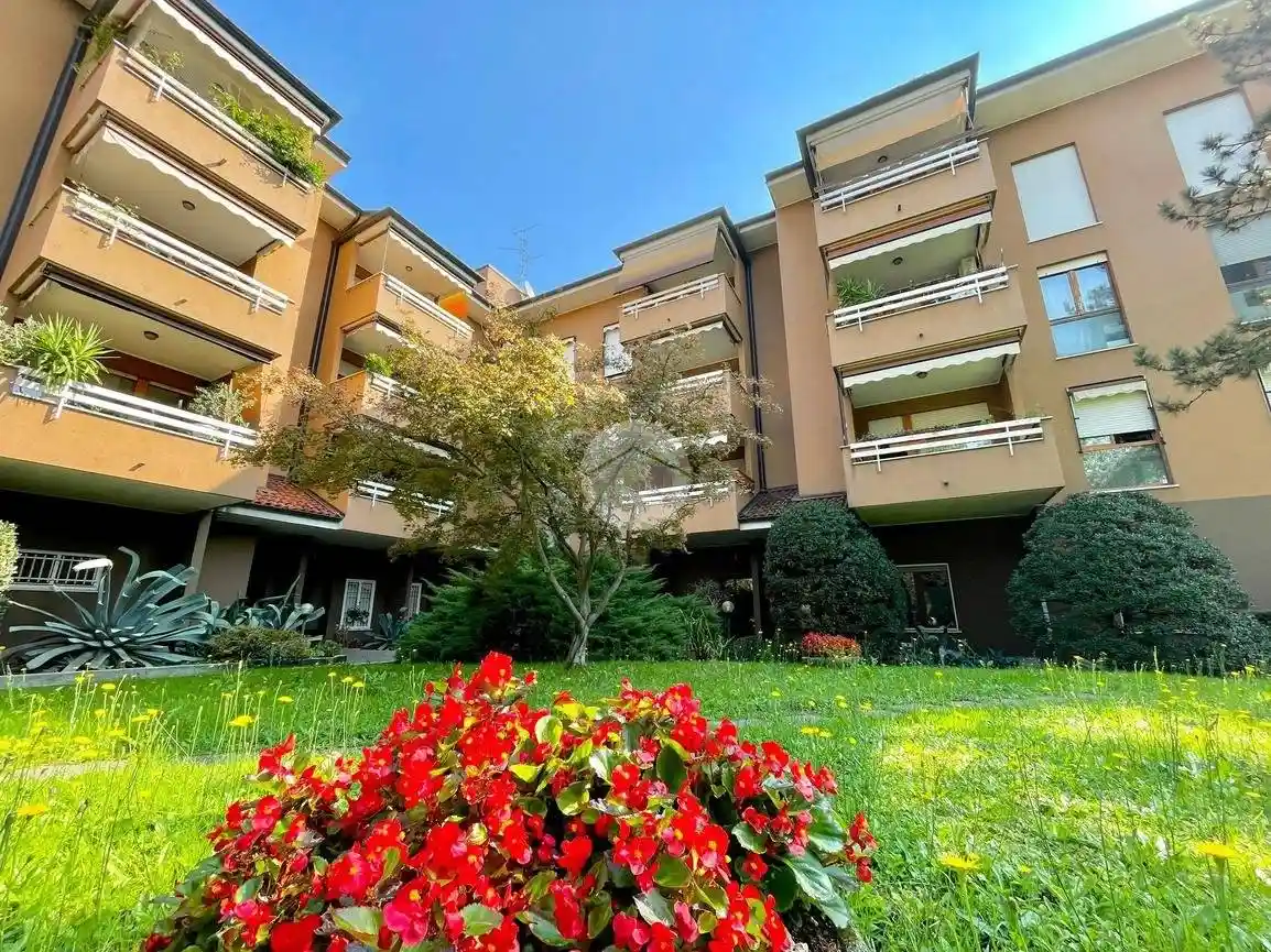 Appartamento in vendita a Monza