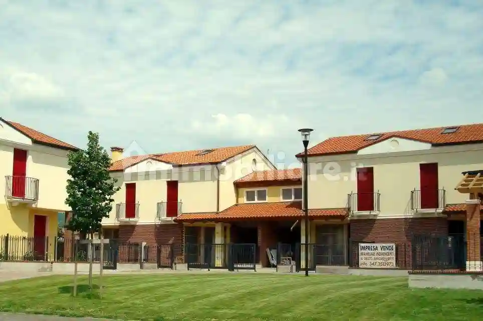 Villetta a schiera - foto 2