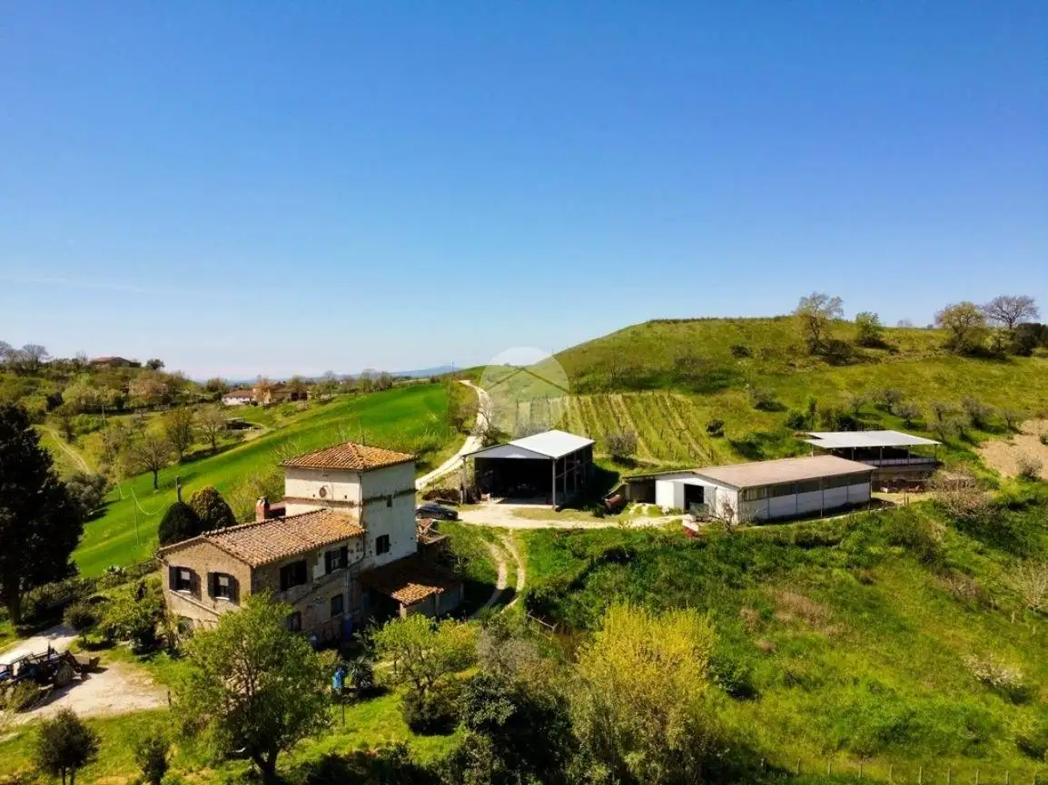 Rustico - Casale in vendita a Montebuono