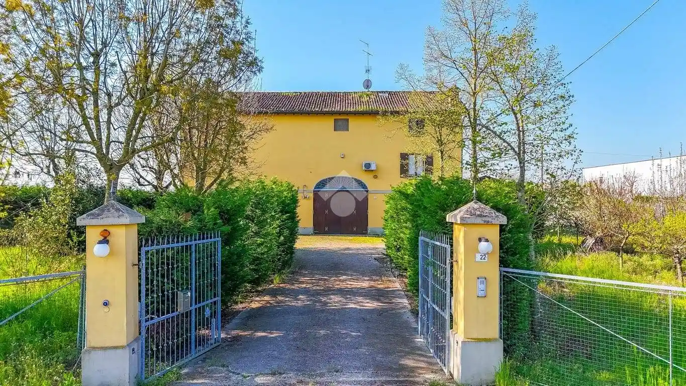 Casa indipendente in vendita a Carpi