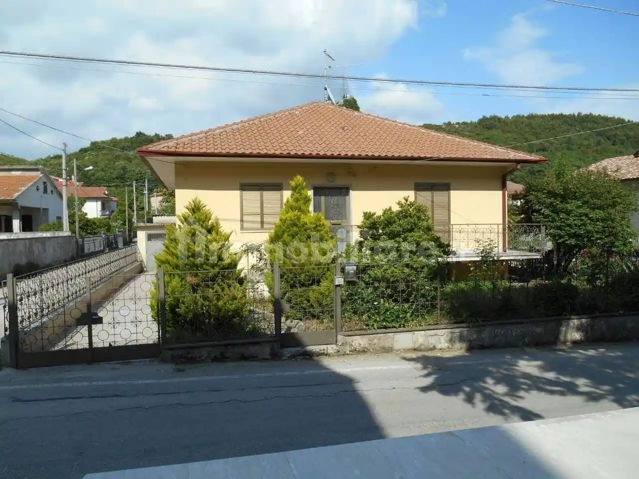 Villa in vendita a Dragoni