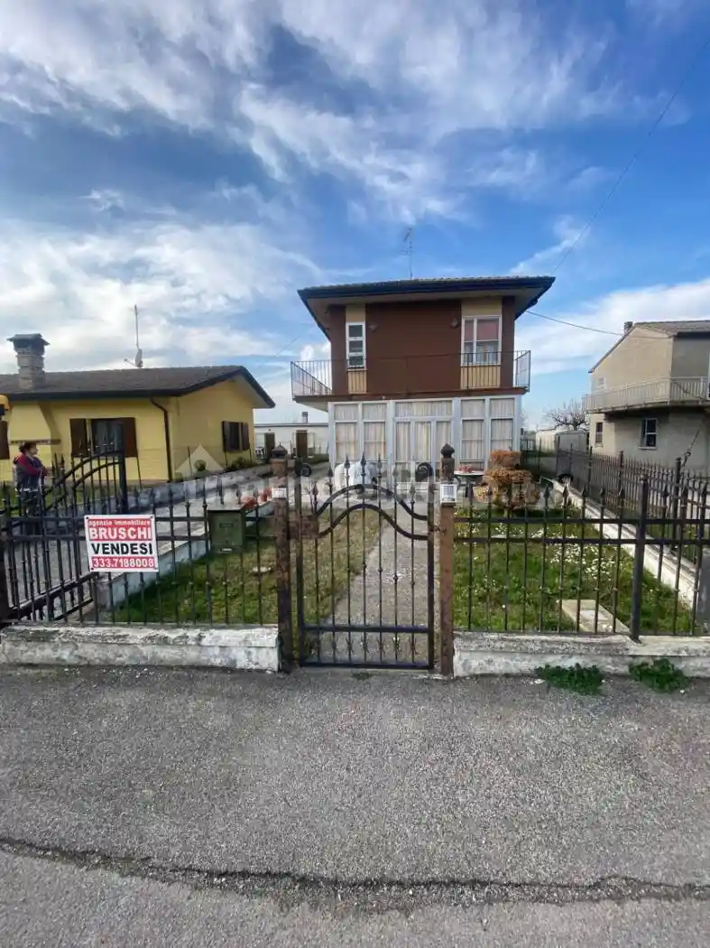 Villa in vendita a Taglio di Po