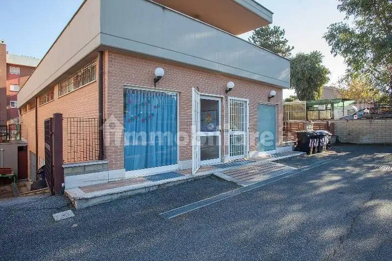 Palazzo - Edificio in vendita a Roma