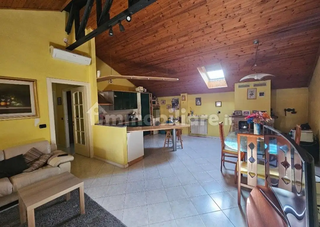 Trilocale ottimo stato, secondo piano, Carpignano Sesia - foto 5