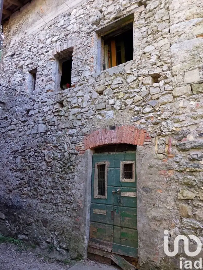 Appartamento in vendita a Valsolda