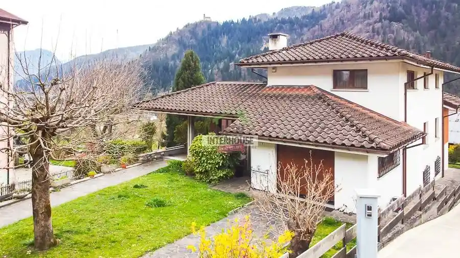 Villa unifamiliare via Giovanni Gortani 10, Centro, Arta Terme - foto 2