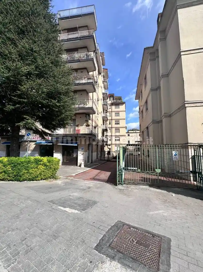 Quadrilocale via Iacopo da Benevento 33, Sala, Mellusi, Benevento - foto 2