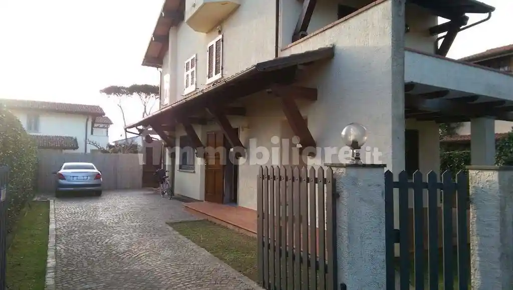 Villa in vendita a Forte dei Marmi