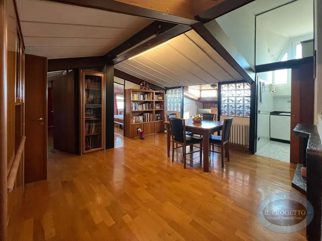 Appartamento in vendita a Bologna