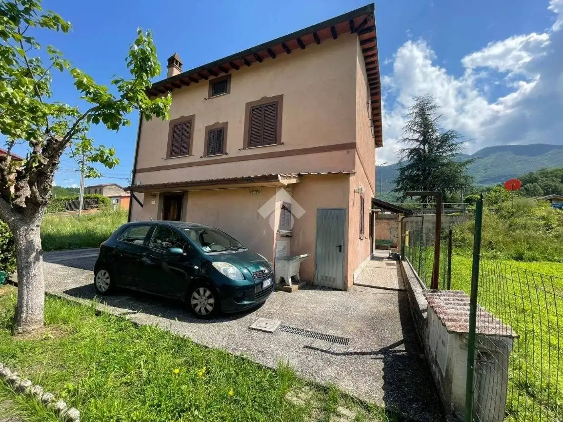 Appartamento in vendita a Agosta