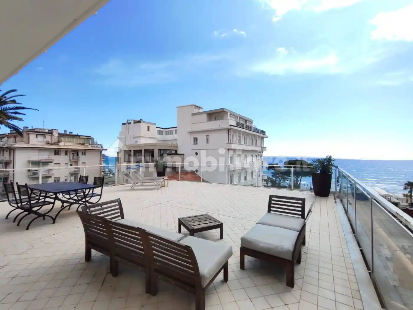 Appartamento in affitto a Alassio