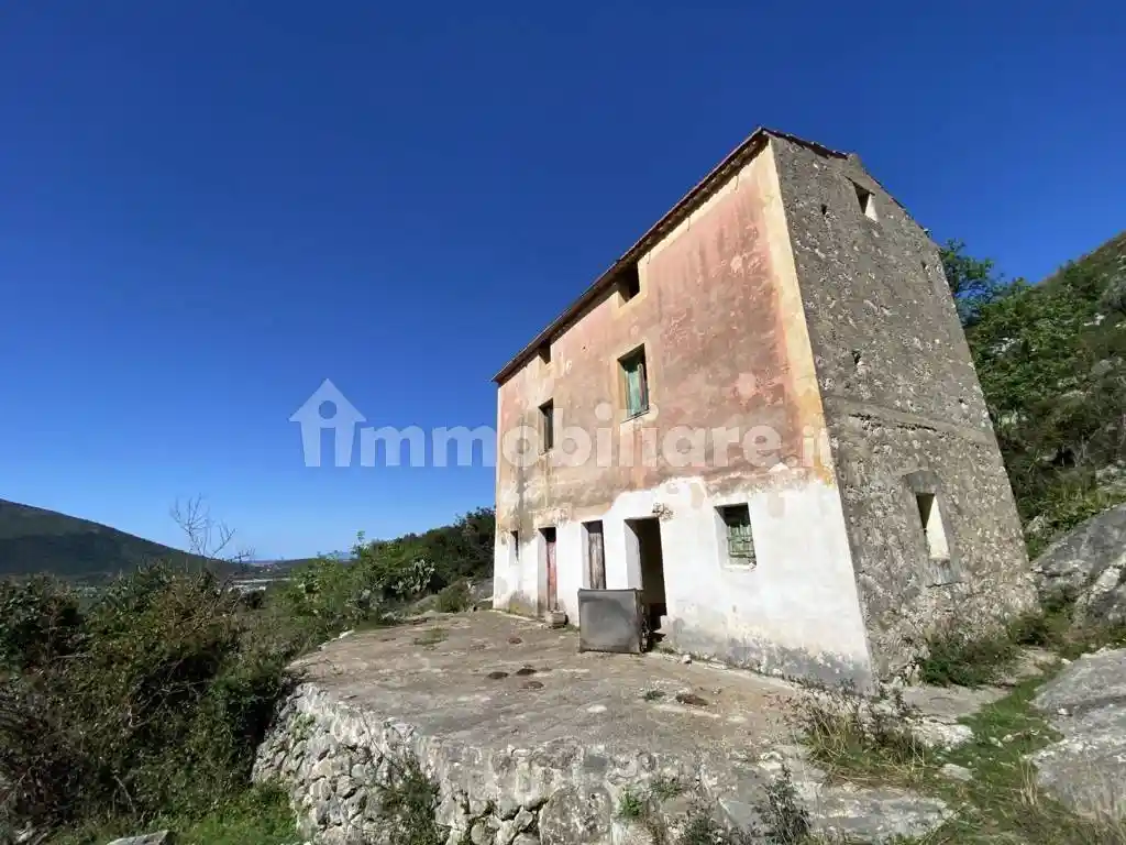 Rustico - Casale in vendita a Fondi