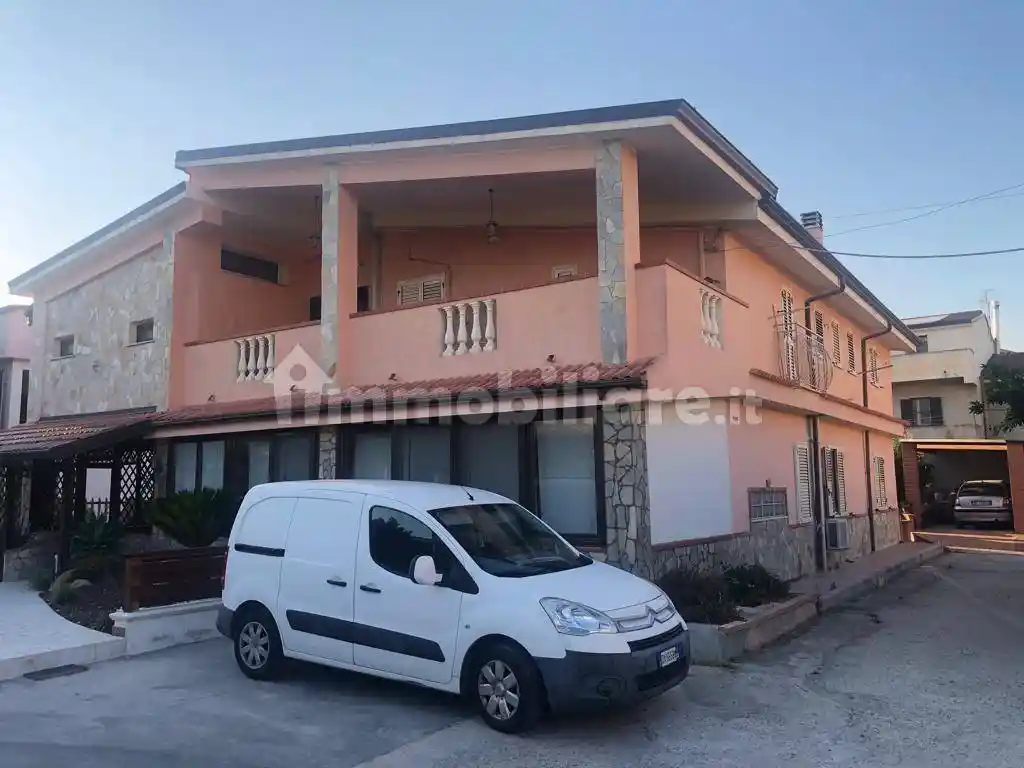 Trilocale via El Salvador, Tufolo, Farina, Crotone - foto 2