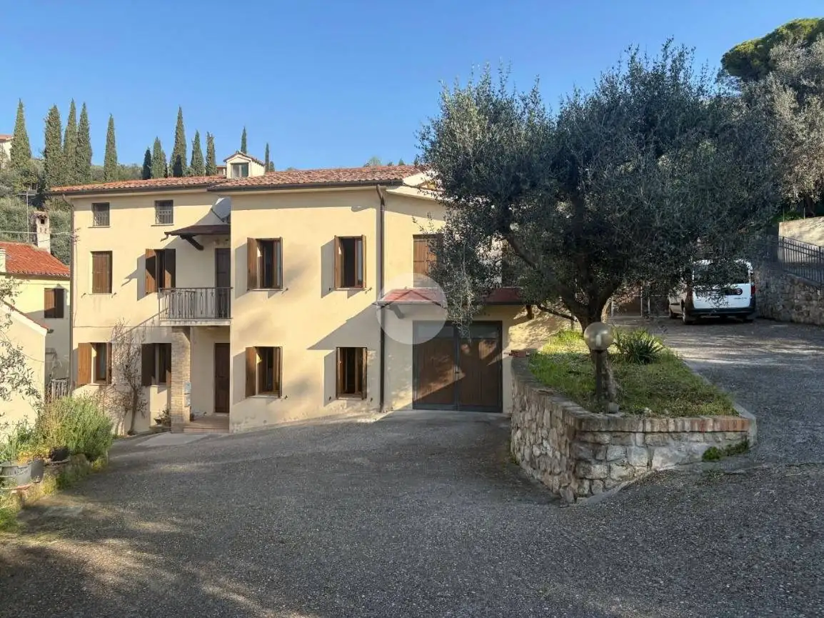 Casa indipendente in vendita a Arquà Petrarca