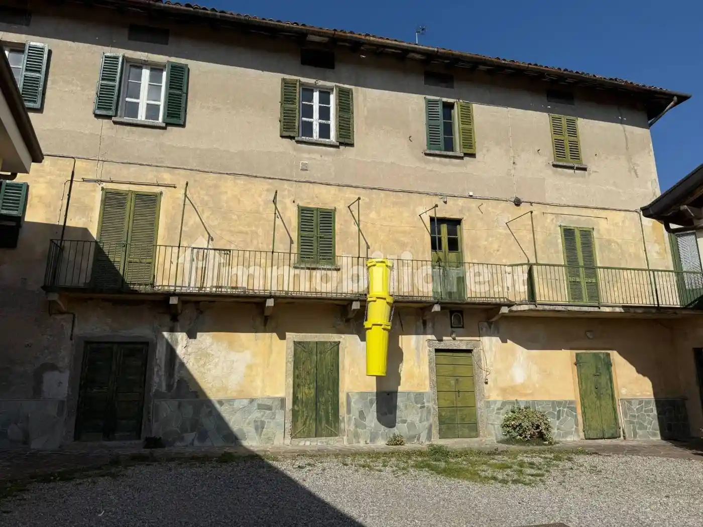 Rustico - Casale in vendita a Erba