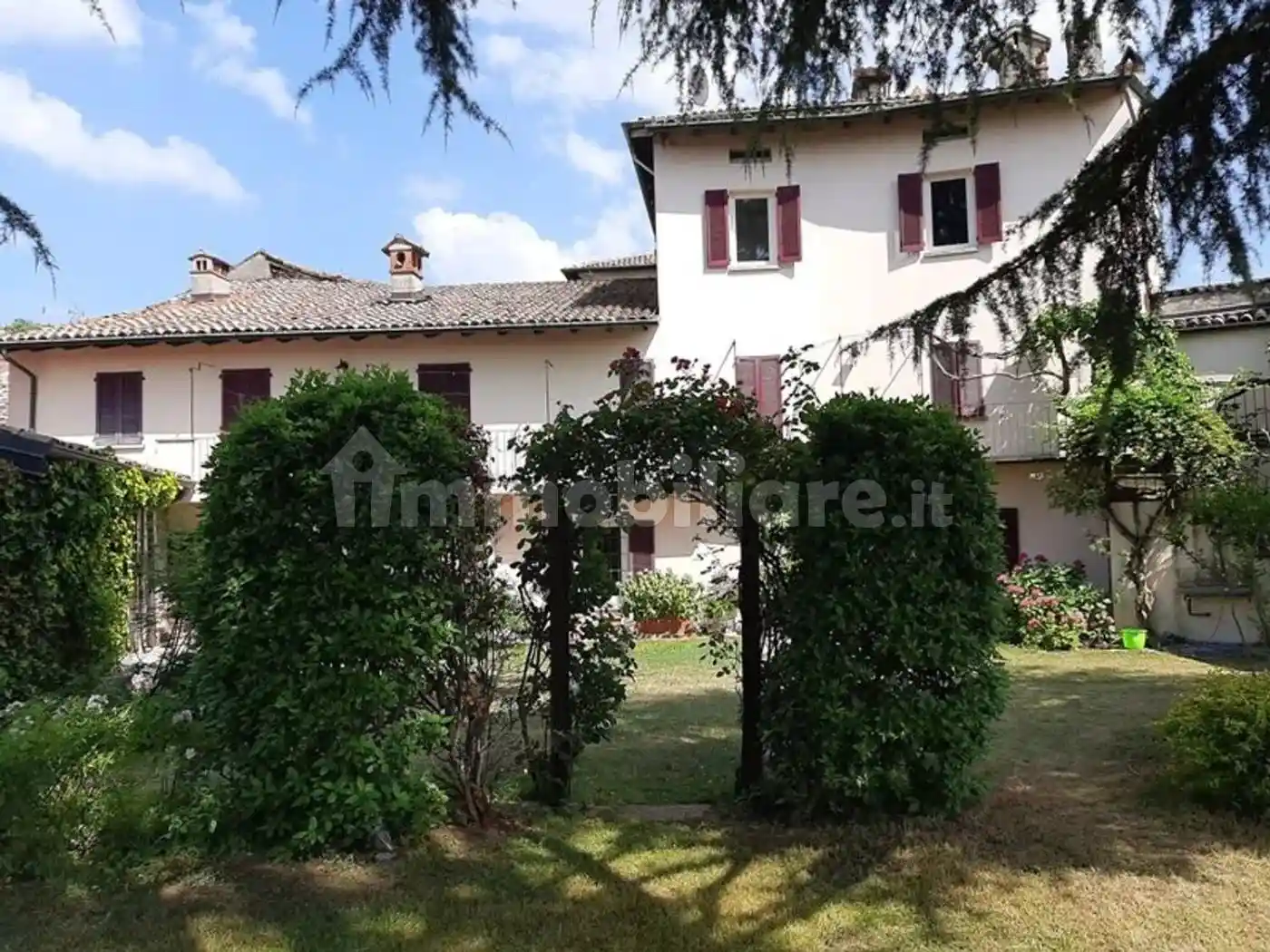 Villa in vendita a Montù Beccaria