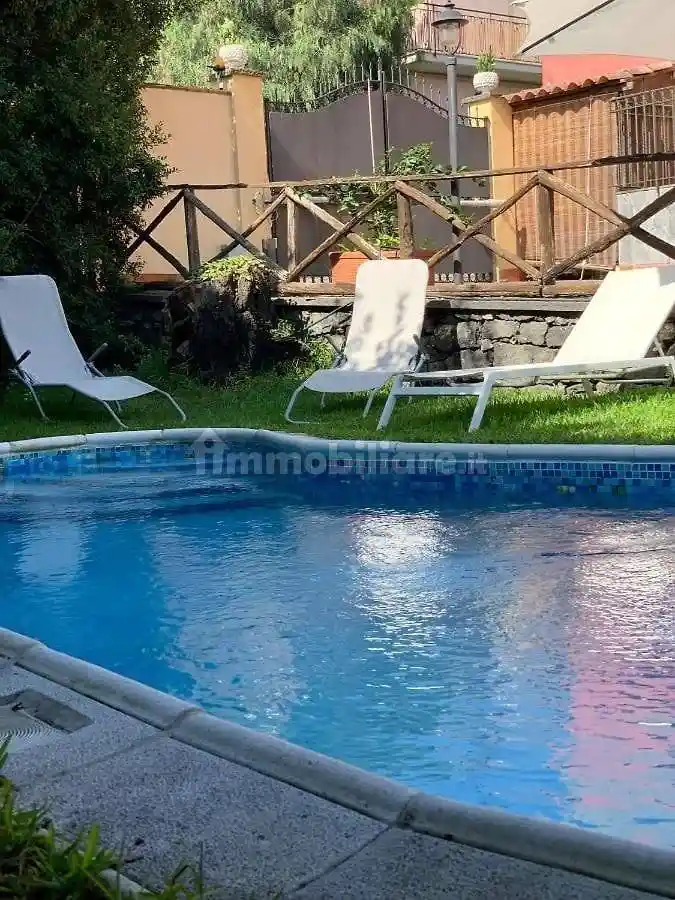 Villa in vendita a Zafferana Etnea