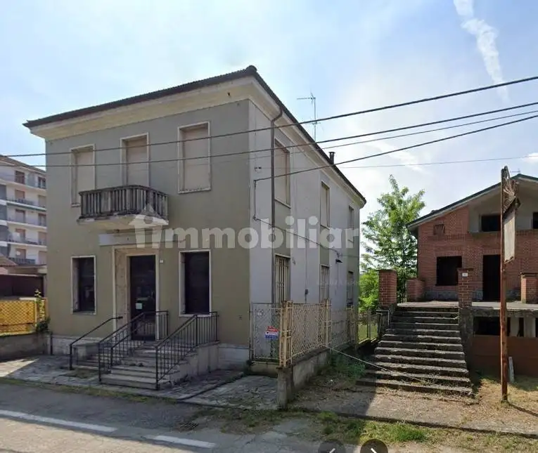 Appartamento in vendita a Mombaruzzo