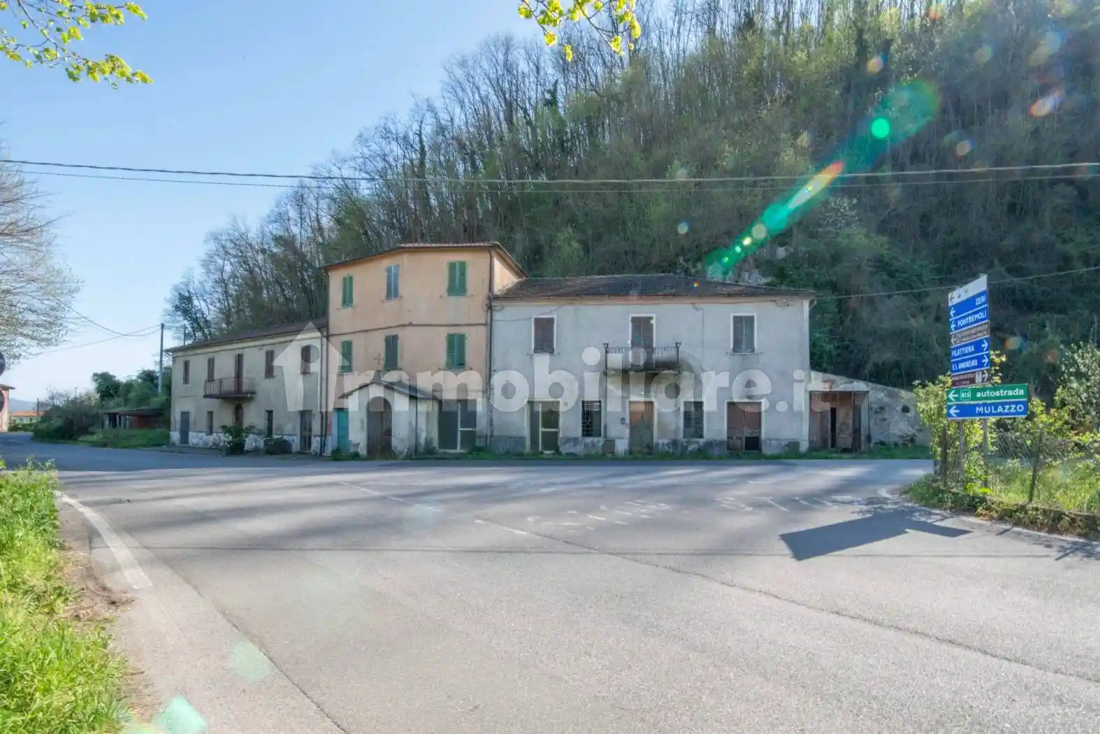 Palazzo - Edificio in vendita a Pontremoli