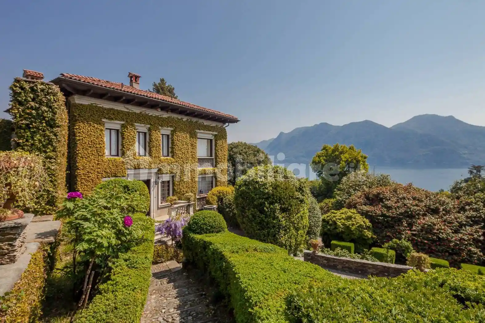 Villa in vendita a Verbania