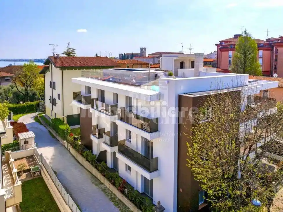 Appartamento in vendita a Desenzano del Garda