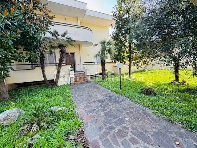 Villa unifamiliare in vendita a Roma