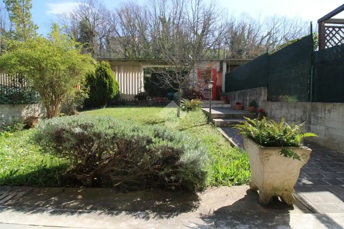 Villa unifamiliare via XXV Aprile 76, San Lorenzo, Campobasso - foto 4