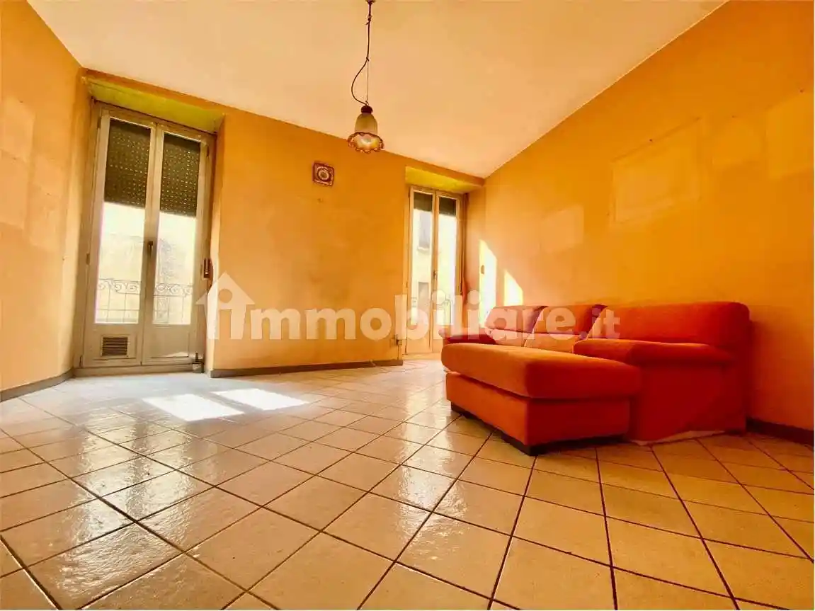 Appartamento in vendita a Barzanò