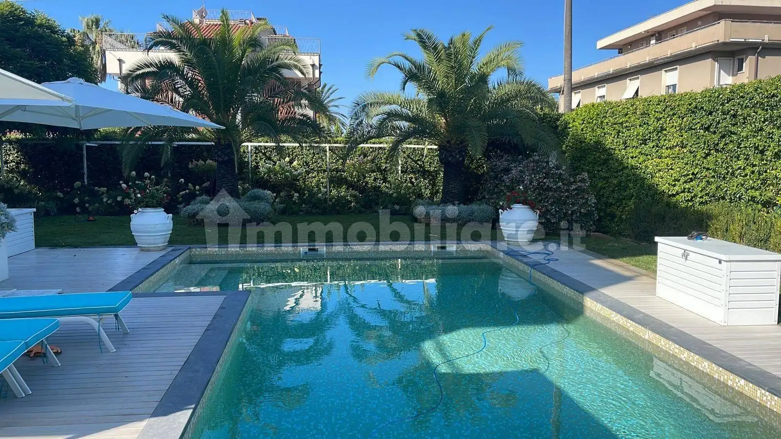 Villa in affitto a Montignoso