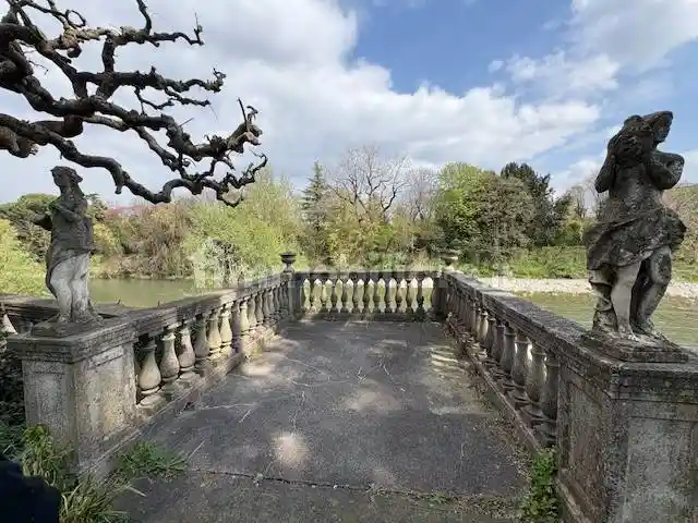 Villa in vendita a Seriate