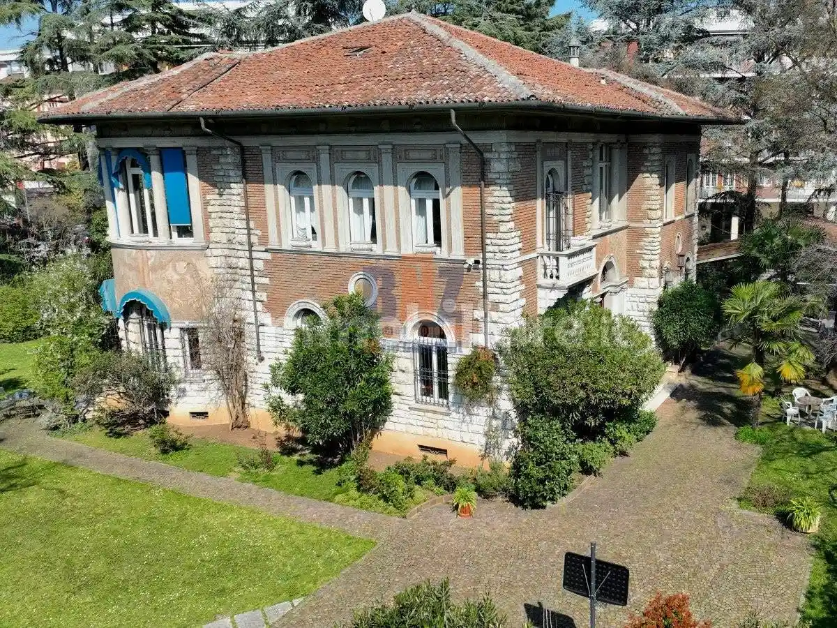 Villa in vendita a Brescia