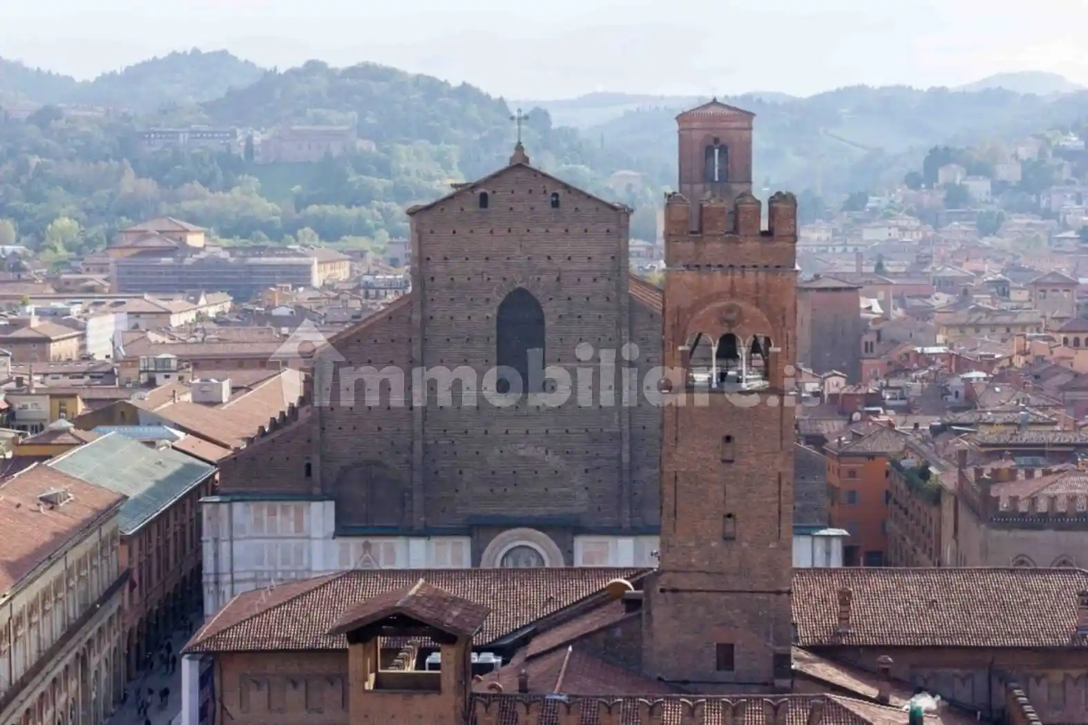 Appartamento in vendita a Bologna