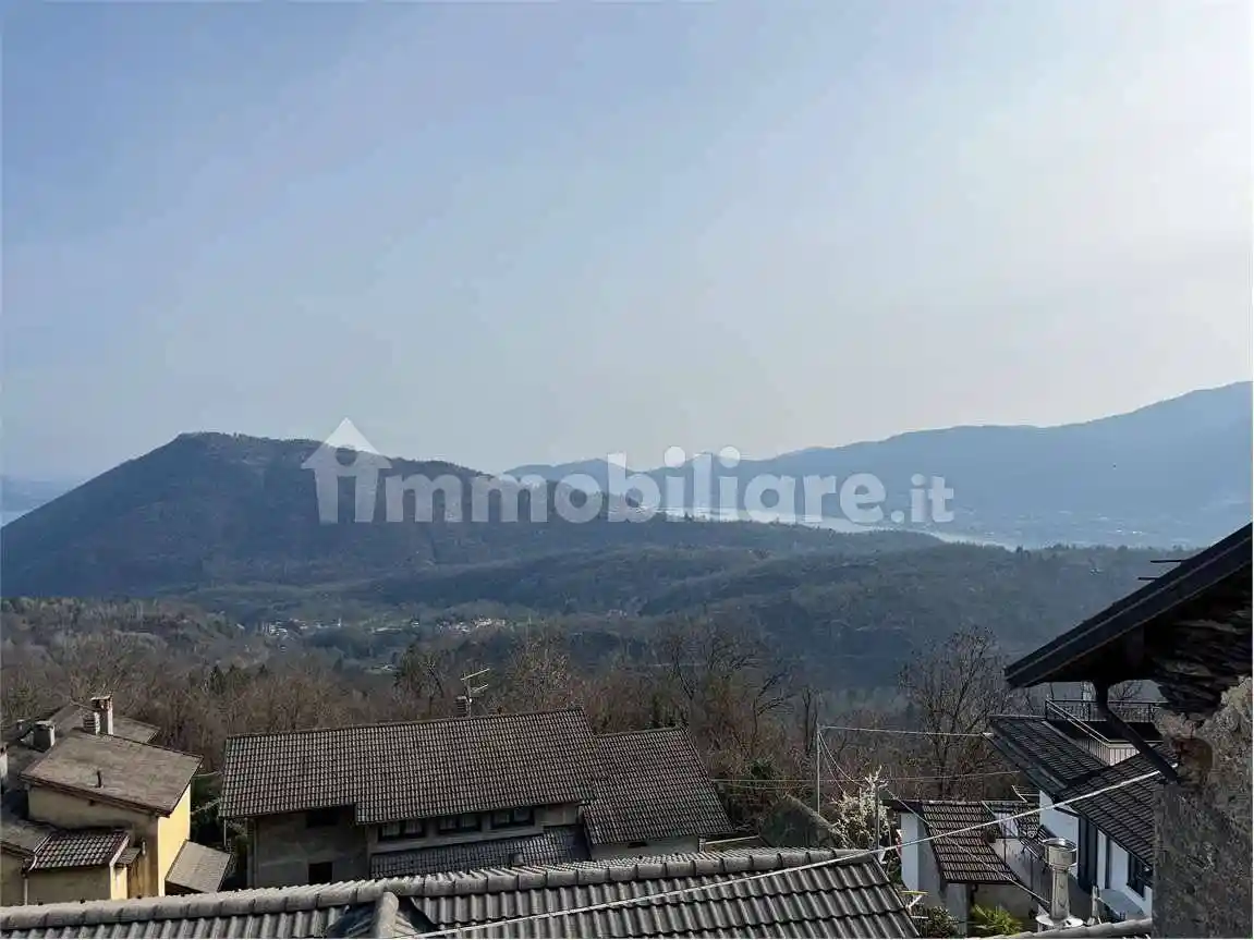 Terratetto unifamiliare via Vittorio Emanuele , 15, Centro, Cossogno - foto 2