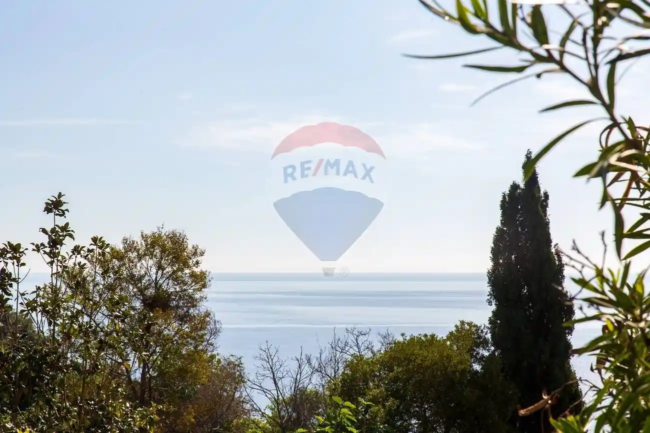 Casa indipendente in vendita a Letojanni