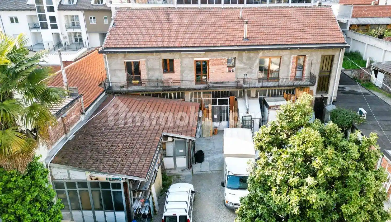 Palazzo - Edificio in vendita a Settimo Torinese