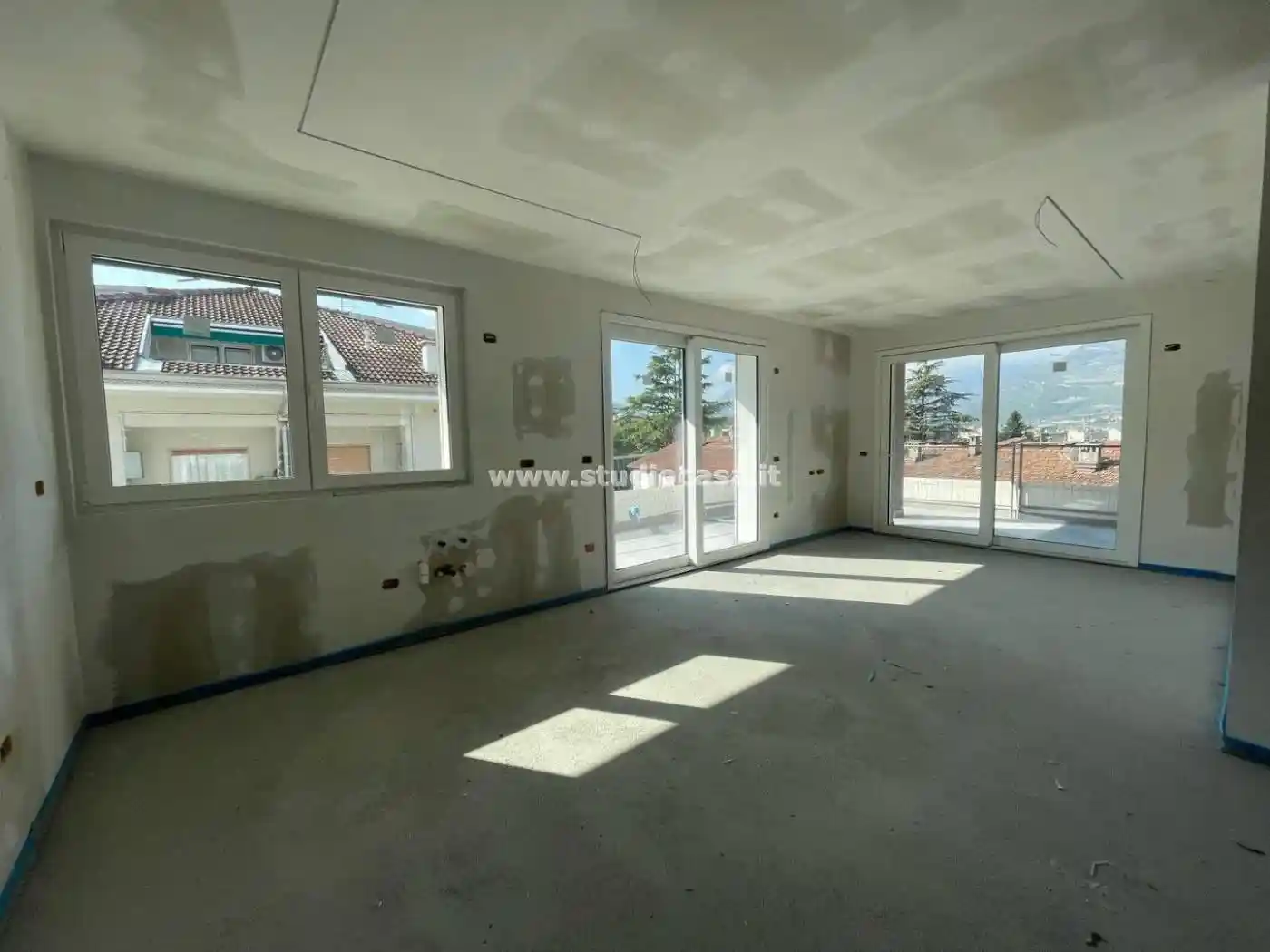 Bilocale buono stato, quarto piano, Stadio, Brione, Sant'Ilario, Rovereto - foto 2