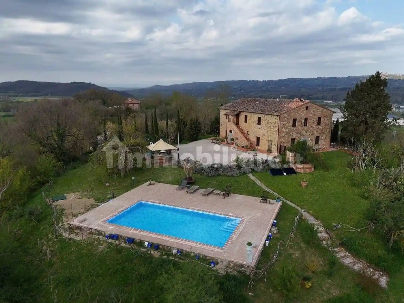 Rustico - Casale in vendita a Città della Pieve