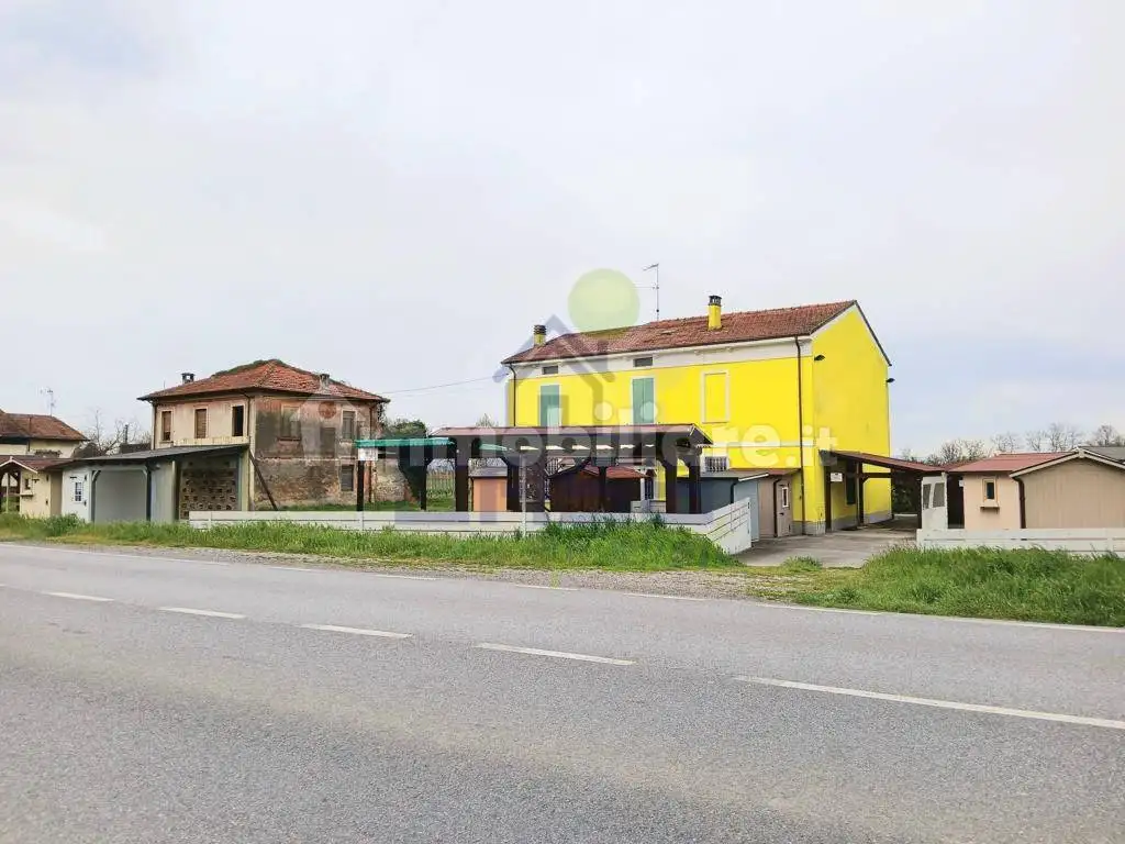 Casa indipendente in vendita a Torre de' Picenardi