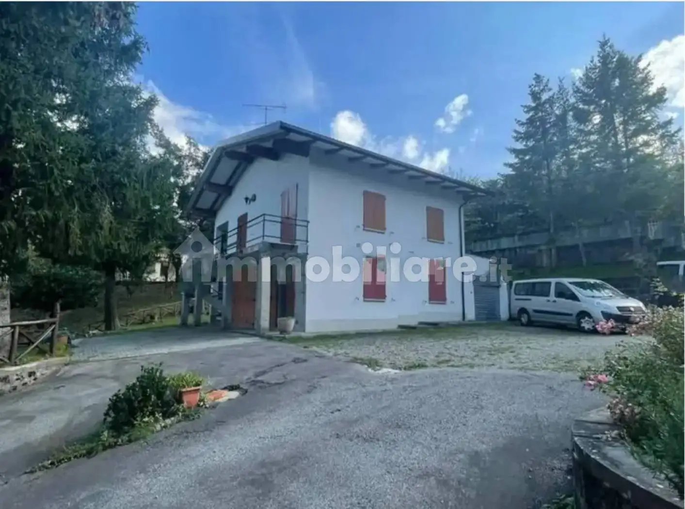 Villa in vendita a Lizzano in Belvedere