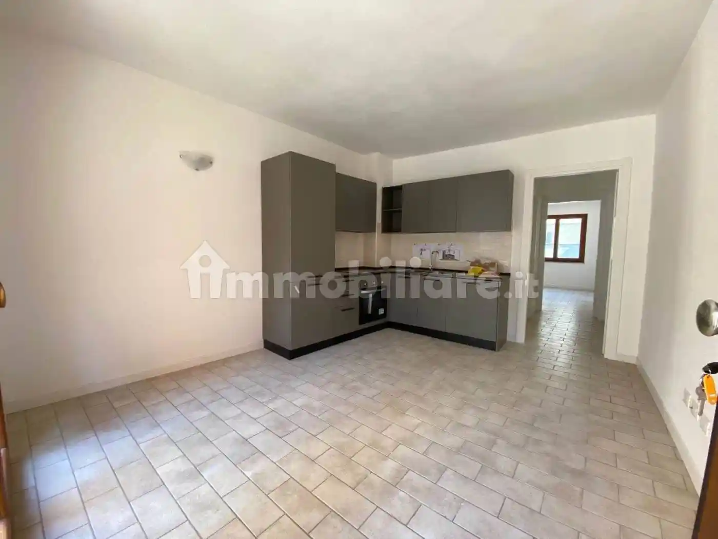 Bilocale ottimo stato, piano terra, Via Colombo, Piacenza - foto 3