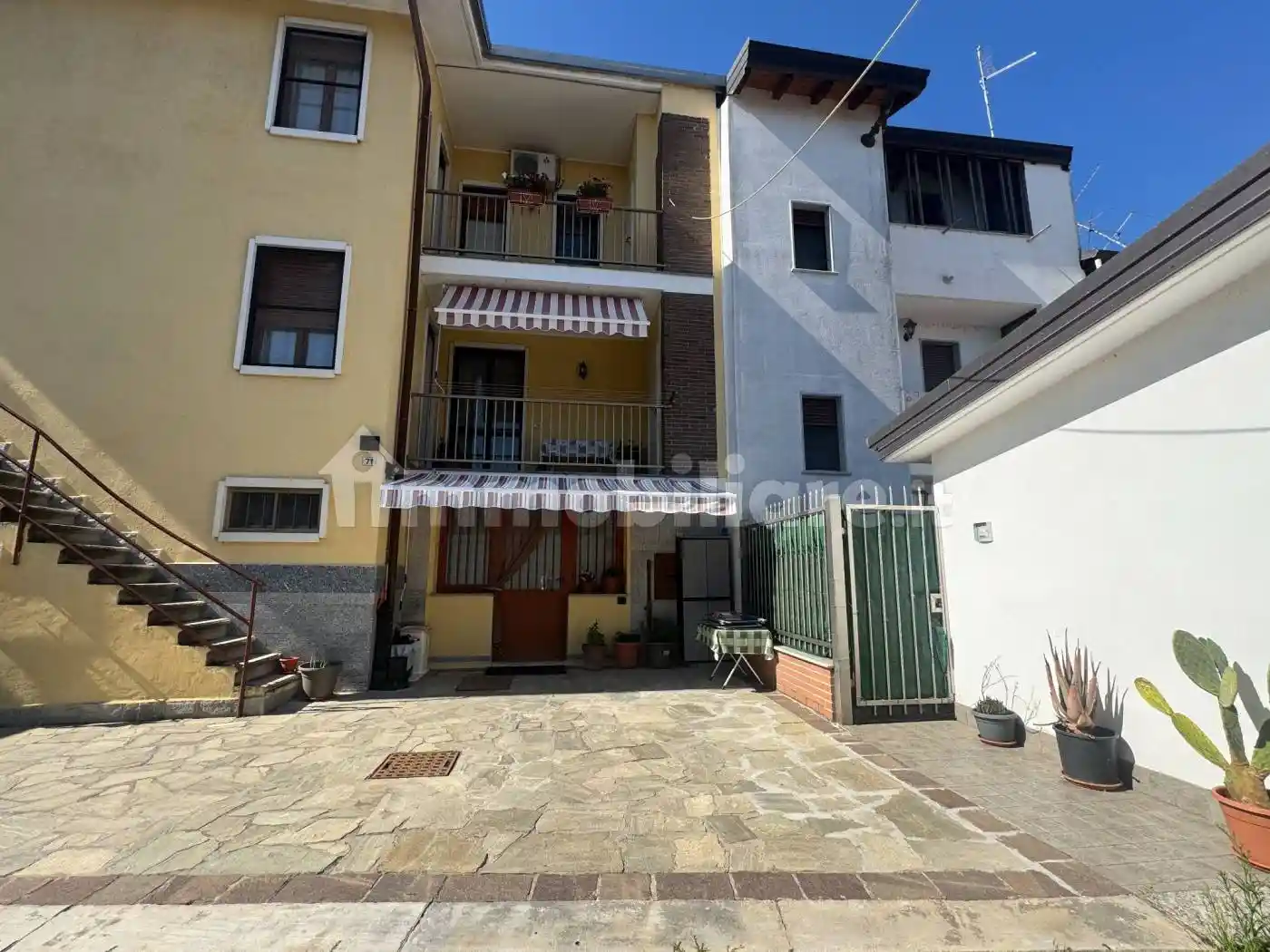 Villa unifamiliare via San Francesco, Pernate, Novara - foto 2