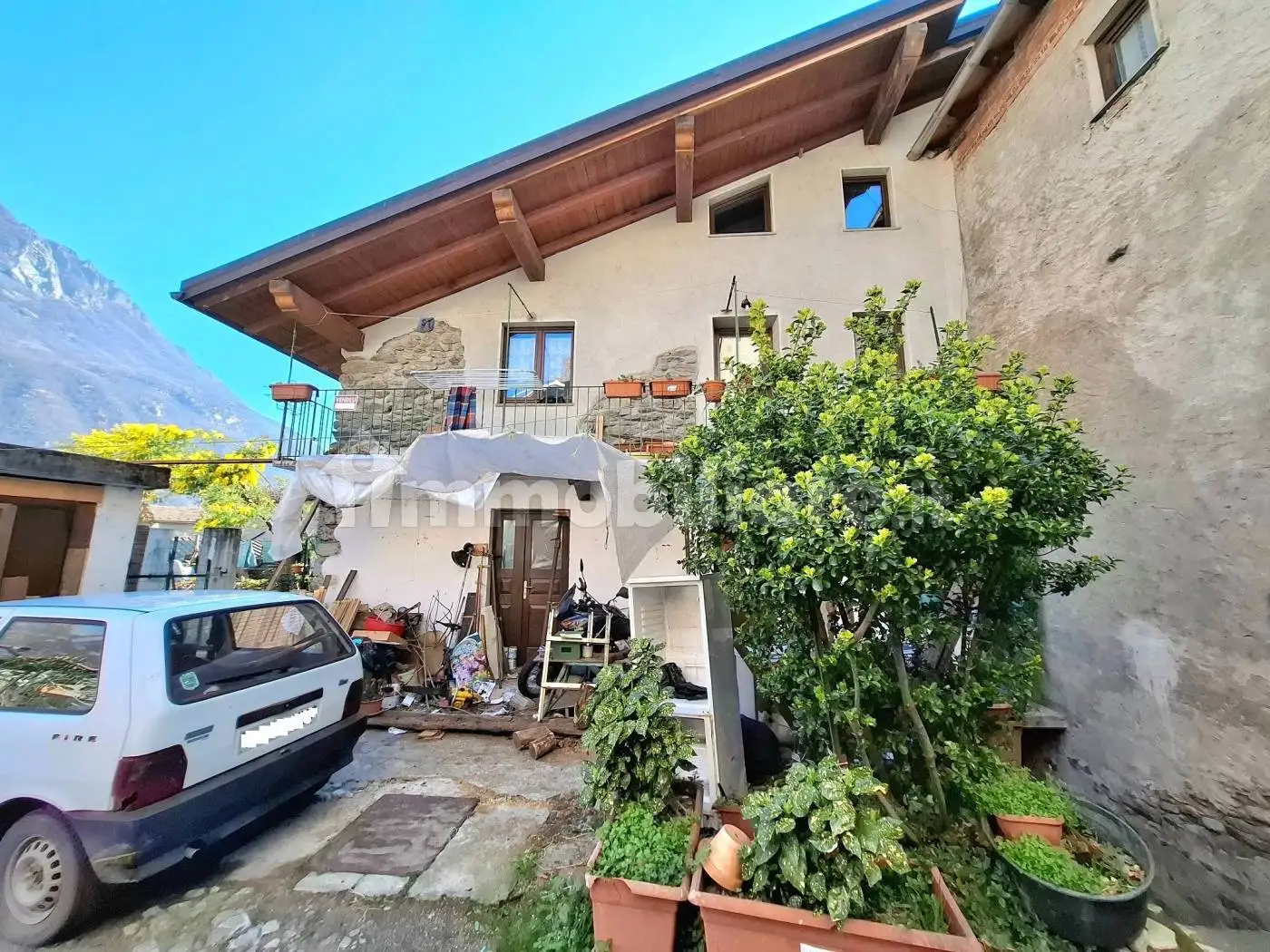 Casa indipendente in vendita a Donnas