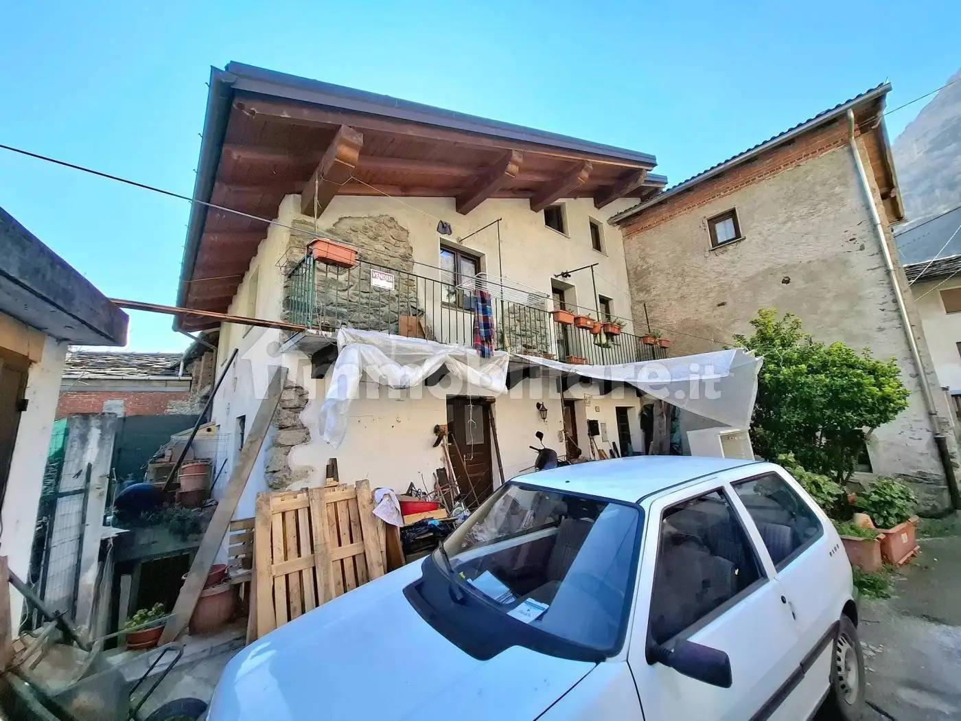 Terratetto unifamiliare via Clapey 136, Centro, Donnas - foto 2