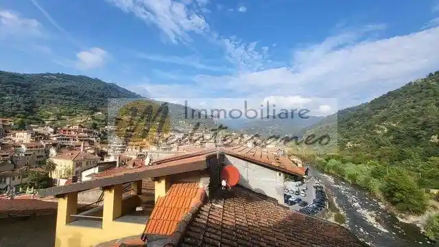 Casa indipendente in vendita a Dolceacqua