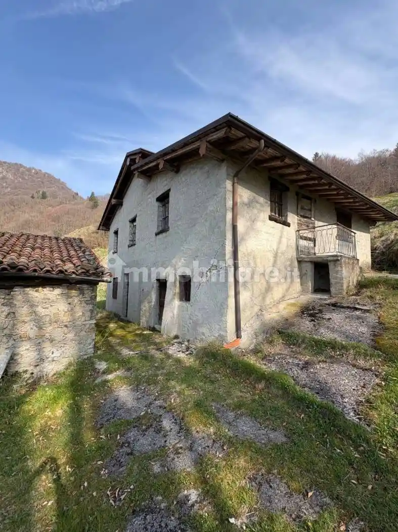 Rustico - Casale in vendita a Vertova