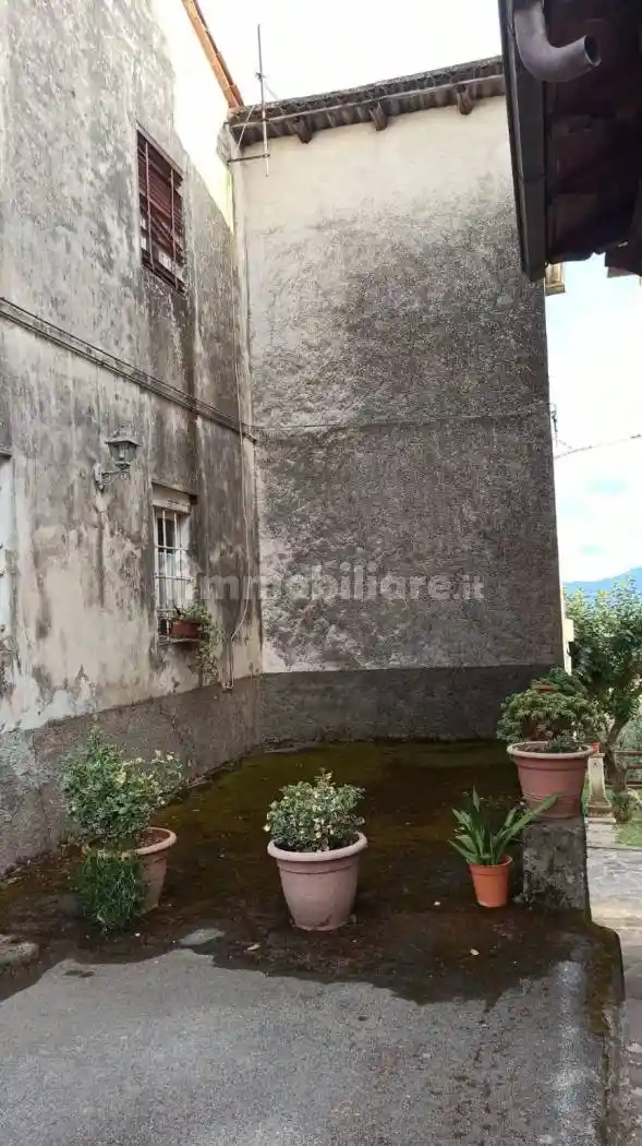 Terratetto unifamiliare 180 m², da ristrutturare, Petrognano - San Gennaro, Capannori - foto 5