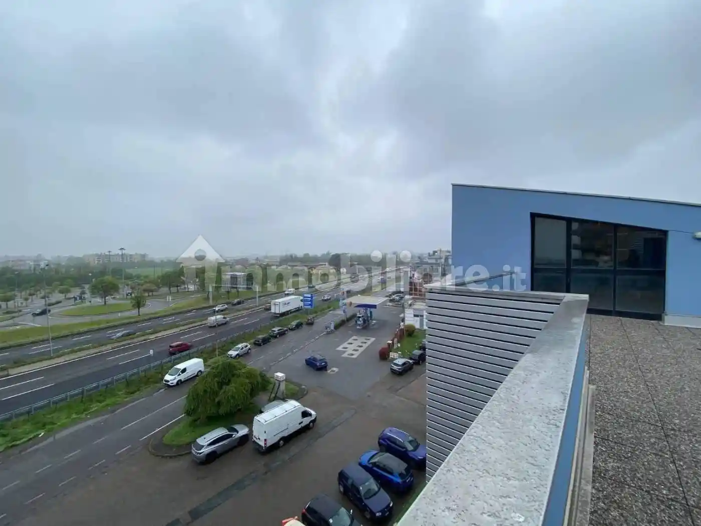 Palazzo - Edificio in Affitto - foto 4